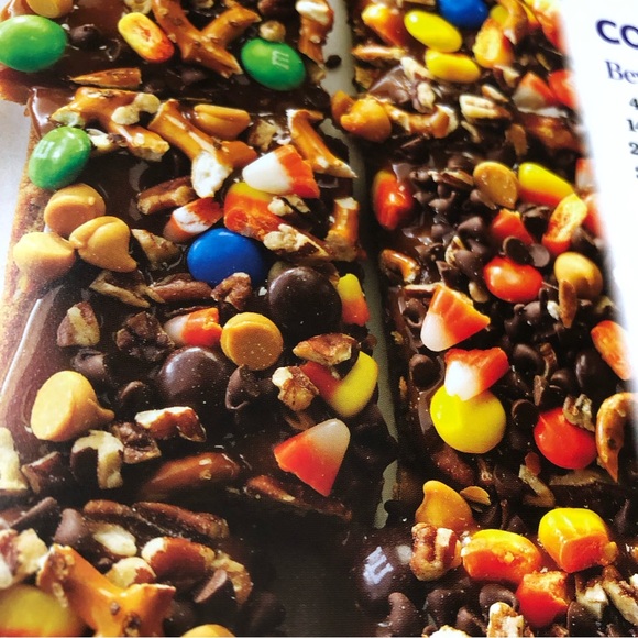 Taste of Home Halloween -- 2 Books in 1! 352 Halloween Tricks & Treats Cookbook - Picture 11 of 11